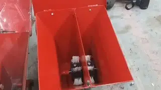 сеялка для семян и удобрения.