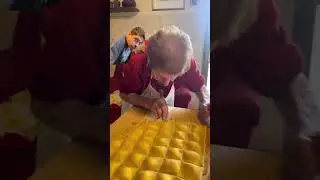 Some real ravioli skills from @piattitipici #food #ravioli #pasta #cooking