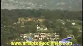 Vista aerea de Avandaro y Valle de Bravo. En helicoptero.