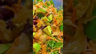 RAW VEGAN SALAD 😍🥒🍅  #shorts