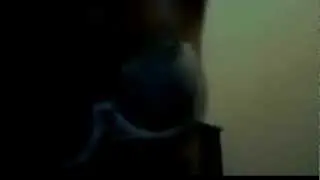 niña sexi se quita la blusa webcam