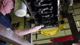 359 Peterbilt EXHD 3406E Main and rod bearing replacement an install of new oil pan PT14.