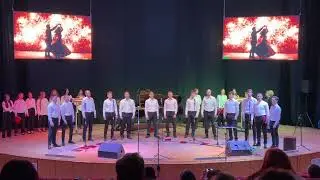 "Танцюй зі мною повільно". Чоловічий склад Подільського камерного хору "Леонтович-капела".