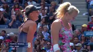 WATCH: Highlights Hingis / Chan def. Hradecka / Siniakova