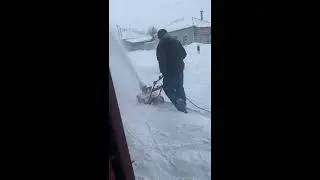 Электроснегоуборщик.Жесть  зима. 15.12.23г.