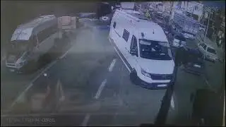 Nevşehir'de kabak çekirdeği yüklü traktör devrildi