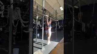 Hanging Knee up With Twist
