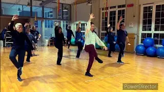 Forma de Tai-Chi de 12 movimientos
