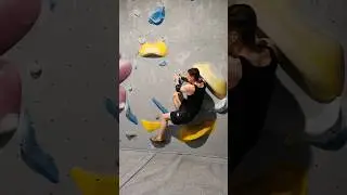 Bouldering - V2/5+ slab with a very interesting start