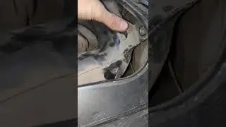 Где стоит блок управления (мозги) свечей накала на делике кирпич?