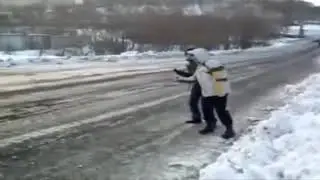 АНЕКДОТ. ЛУЧШЕ БЫ НА КАМАЗЕ ЕХАЛИ)))