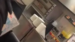 3 indirim kuponuyla beleşe yemek yemek 😂😂 troll