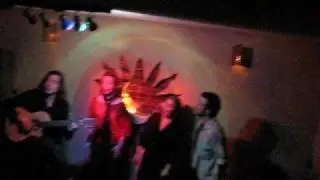 La Nochera, por No Me Nombres