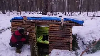 Утепляю СТЕНЫ и ОКНО | ПОЖАР в землянке | готовлю САМ ☀ 29.11.21