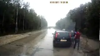 This Is Why You Don't Pass On The Right