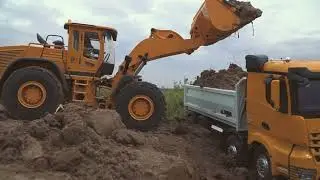 RC4WD | 1/14 Scale Earth Mover 870K Hydraulic Wheel Loader | RC Truck Mercedes Benz Arocs 4151 8x8
