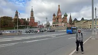 Москва ночью из иллюминатора самолёта.