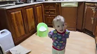СМЕЯЛИСЬ до слёз, как приучали ребёнка к горшку