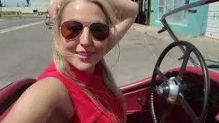 Quick #DRIVE Jaguar XK120 | The Bad Blonde Car History