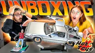 ¡PERO QUÉ LOCURA! 😱 El DELOREAN de HOT TOYS es la cosa más bestia que vas a ver