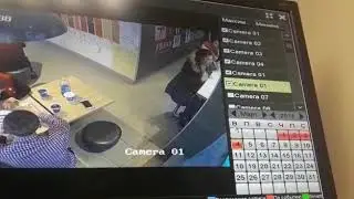 Ушул кызды тааныгандар чалып койунуздар 89060657368ге паспорт документерди уурдап кетти.