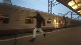 Отправление поезда 81 СПб — Белгород (7 апреля 2024, HD)