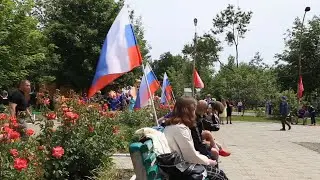 Награды для бойцов и паспорта для юных жителей. В ДНР отпраздновали День России