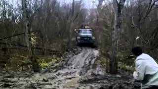 Урал, что грязь, что асфальт все одно !!!