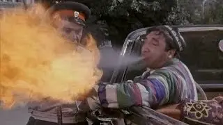 Ну, как ехалось? А ну, дыхни! Дыхни, дорогой!