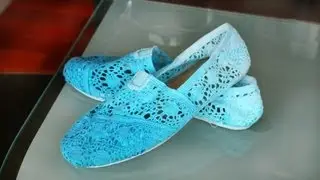 DIY Ombré Crochet Shoes
