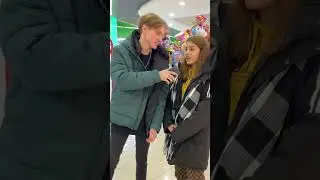 Заметил фон?😅 Согласен с ней?😳