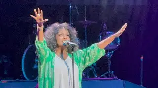 Cece Winans -- Worthy of It All (Live)