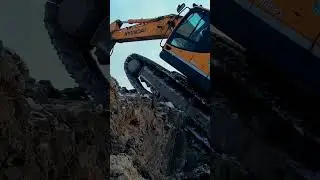 Хундай 220. Отгрузка грунта.