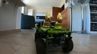 der grüne DXX Jeep