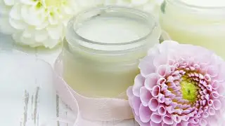 Natürliche Behandlung von Hautpigmentierung, Melasma und dunklen Flecken im Gesicht