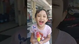 ehh ahh uhh asik ada eskrim baru pelangi 🤤 Shareen senang 😁 #shorts #fyp #eskrim #icecream #pelangi