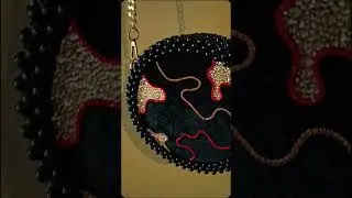 Сумочка из бусин на основе. Инкрустация Swarovski. #beadedbag #handmade
