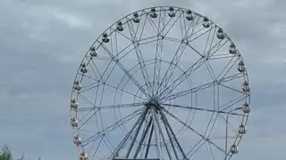 Ferris wheel 