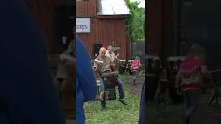 В ритме дарбуки)