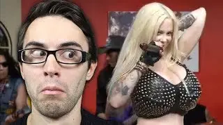 Reacting to Singer with HUGE... Personality!