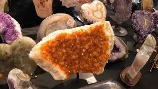 Exploring World's LARGEST GEM and MINERAL show - Tucson Arizona.
