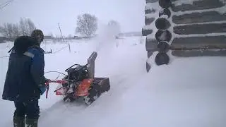 самодельный снегоочиститель, слепил из того что было.