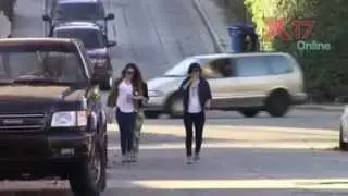 Kristen w/ her friends in Los Angeles (Dec 2013)