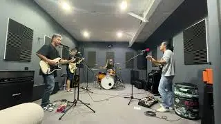 Learn To Fly - Foo Fighters #foofighters #learntofly #kismetdxb #alternativerock #coverjam