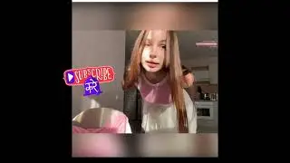 ЗАДРАЛА ЮБКУ НА СТРИМЕ