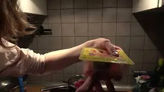 ОПЯТЬ СОСИСКИ С СЮРПРИЗОМ...
