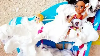 Polly Pocket Foams Your House While Taking a Shower