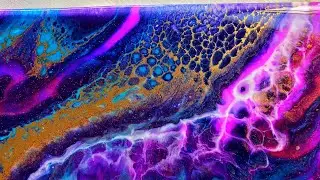 Peacock pour with Pro Marine