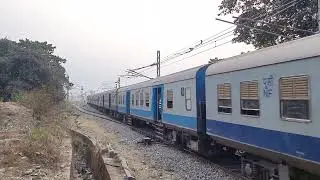 সকাল এর ট্রেন শিলিগুড়ি জংশন থেকে রাধিকাপুর ভারতের শেষ স্টেশন