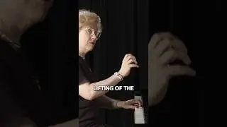 The SECRET detail for a singing phrase! 🤫 | Sara Davis Buechner #mozart #piano #shorts